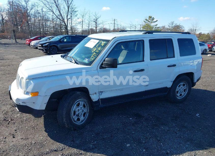 Photo 6 of 2014 Jeep Patriot SPORT (VIN 1C4NJRBB1ED828872)