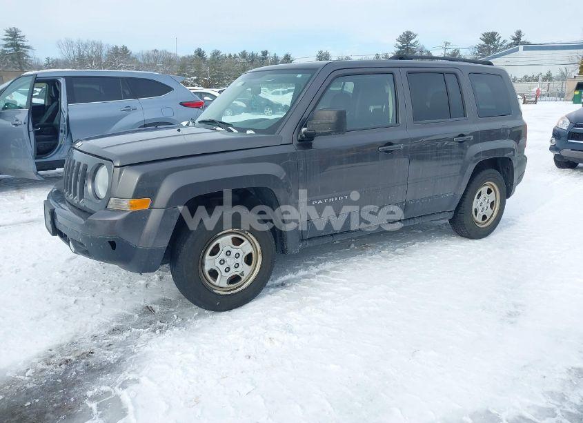 Photo 2 of 2014 Jeep Patriot SPORT (VIN 1C4NJRBB1ED842416)