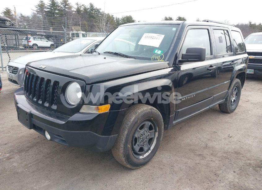 Photo 2 of 2014 Jeep Patriot SPORT (VIN 1C4NJRBB1ED852878)