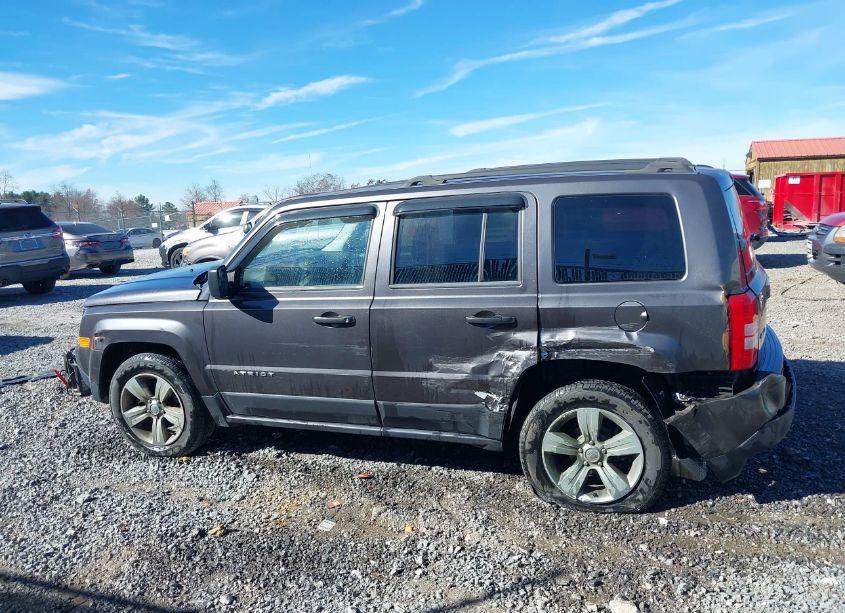 Photo 14 of 2014 Jeep Patriot SPORT (VIN 1C4NJRBB1ED858471)
