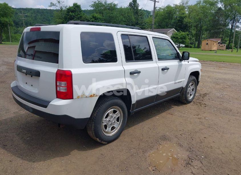 Photo 4 of 2014 Jeep Patriot SPORT (VIN 1C4NJRBB1ED924355)