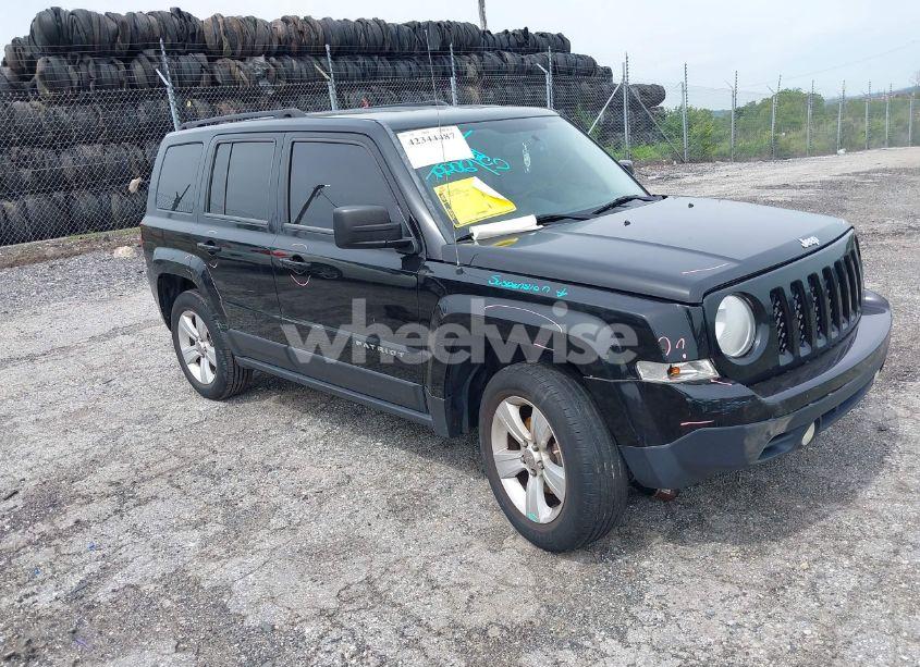 2015 Jeep Patriot SPORT (VIN 1C4NJRBB1FD121420) main photo