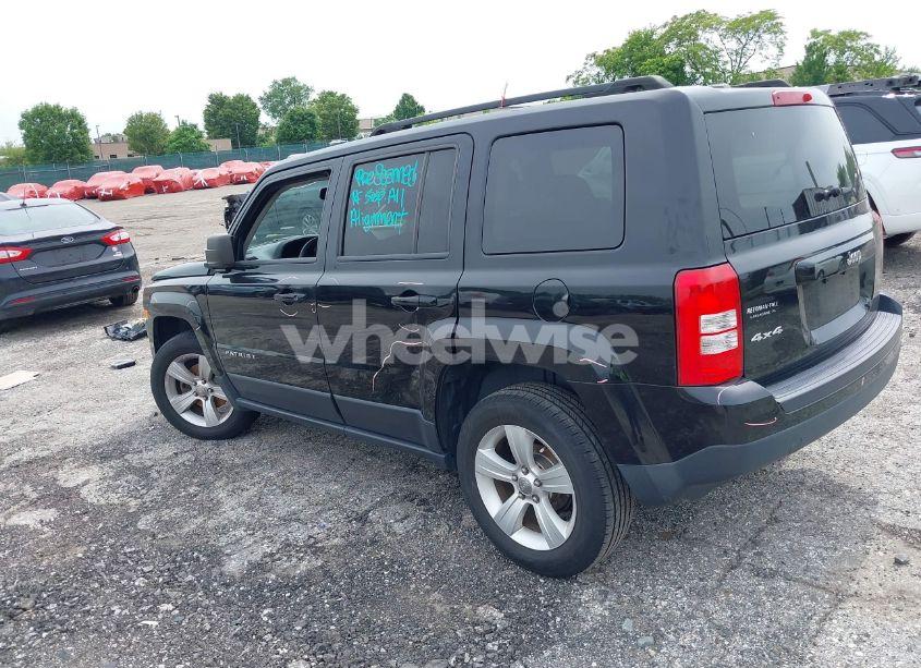 Photo 3 of 2015 Jeep Patriot SPORT (VIN 1C4NJRBB1FD121420)