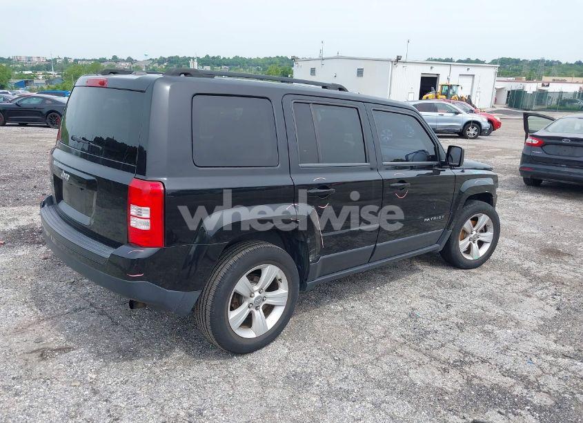 Photo 4 of 2015 Jeep Patriot SPORT (VIN 1C4NJRBB1FD121420)