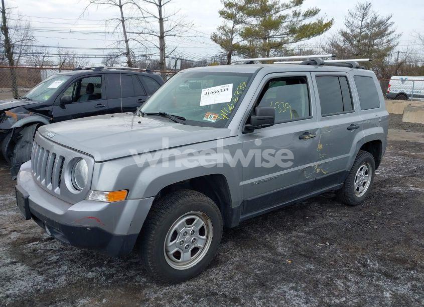 Photo 2 of 2015 Jeep Patriot SPORT (VIN 1C4NJRBB1FD135785)
