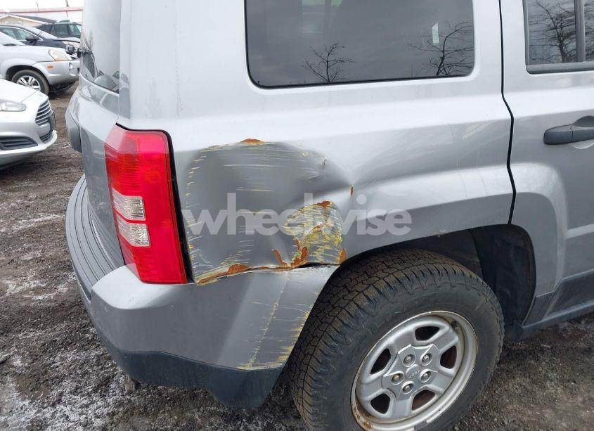 Photo 6 of 2015 Jeep Patriot SPORT (VIN 1C4NJRBB1FD135785)