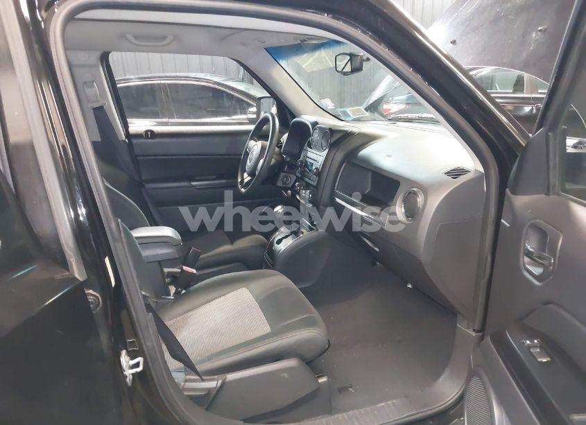 Photo 5 of 2012 Jeep Patriot SPORT (VIN 1C4NJRBB2CD630332)