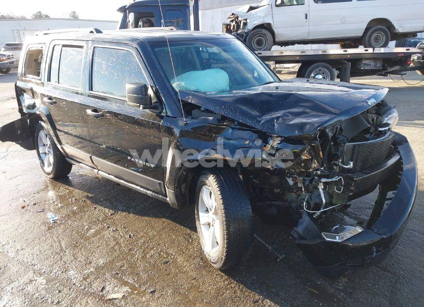 2014 Jeep Patriot SPORT (VIN 1C4NJRBB2ED792898) main photo