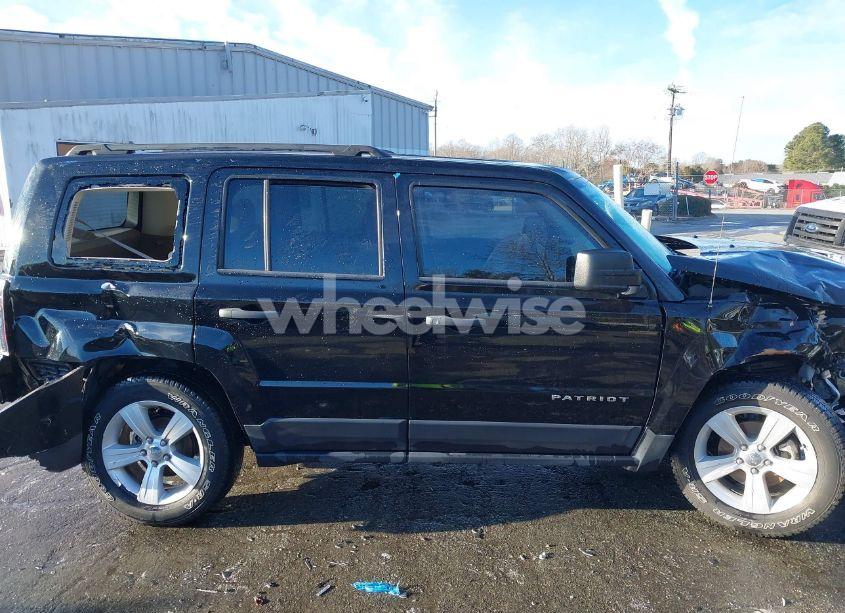 Photo 13 of 2014 Jeep Patriot SPORT (VIN 1C4NJRBB2ED792898)