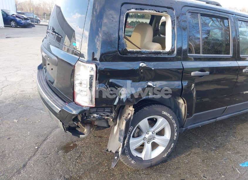 Photo 18 of 2014 Jeep Patriot SPORT (VIN 1C4NJRBB2ED792898)