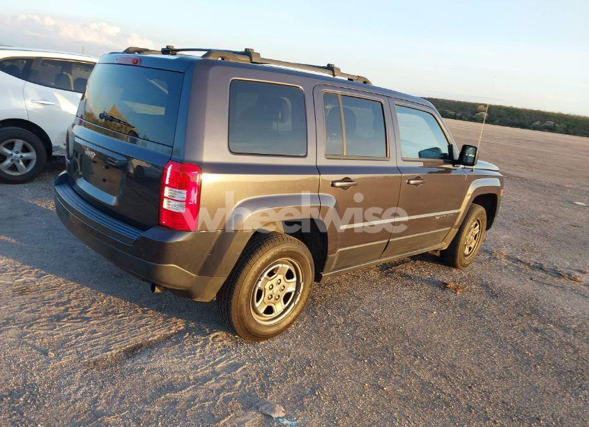 Photo 4 of 2014 Jeep Patriot SPORT (VIN 1C4NJRBB2ED817640)
