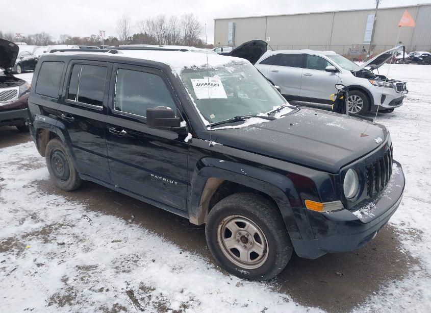 2015 Jeep Patriot SPORT (VIN 1C4NJRBB2FD147914) main photo