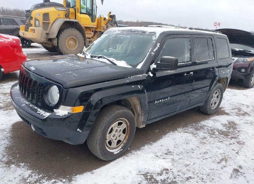 Photo 2 of 2015 Jeep Patriot SPORT (VIN 1C4NJRBB2FD147914)