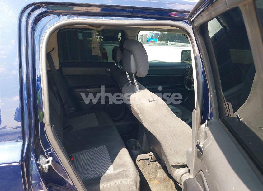 Photo 8 of 2015 Jeep Patriot SPORT (VIN 1C4NJRBB2FD426232)