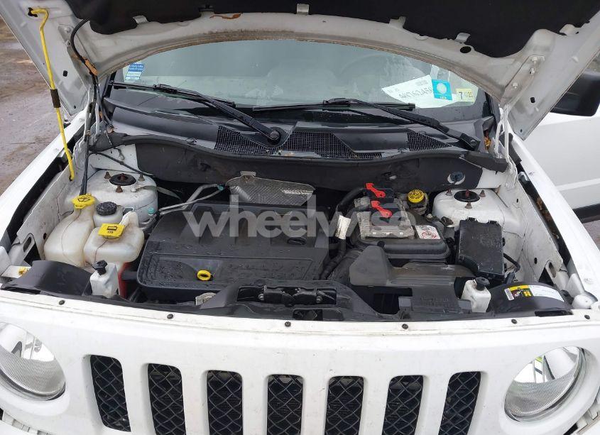 Photo 10 of 2016 Jeep Patriot SPORT (VIN 1C4NJRBB2GD500363)