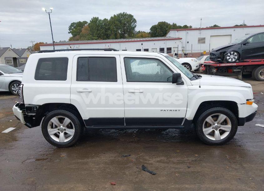 Photo 13 of 2016 Jeep Patriot SPORT (VIN 1C4NJRBB2GD500363)
