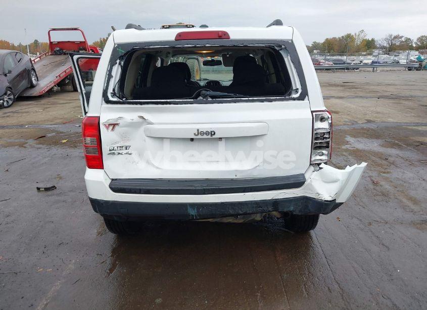 Photo 6 of 2016 Jeep Patriot SPORT (VIN 1C4NJRBB2GD500363)