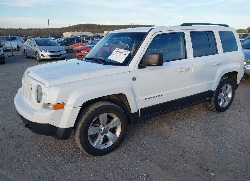 Photo 2 of 2017 Jeep Patriot SPORT 4X4 (VIN 1C4NJRBB2HD206463)