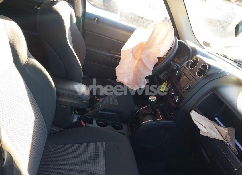 Photo 5 of 2012 Jeep Patriot SPORT (VIN 1C4NJRBB3CD505341)