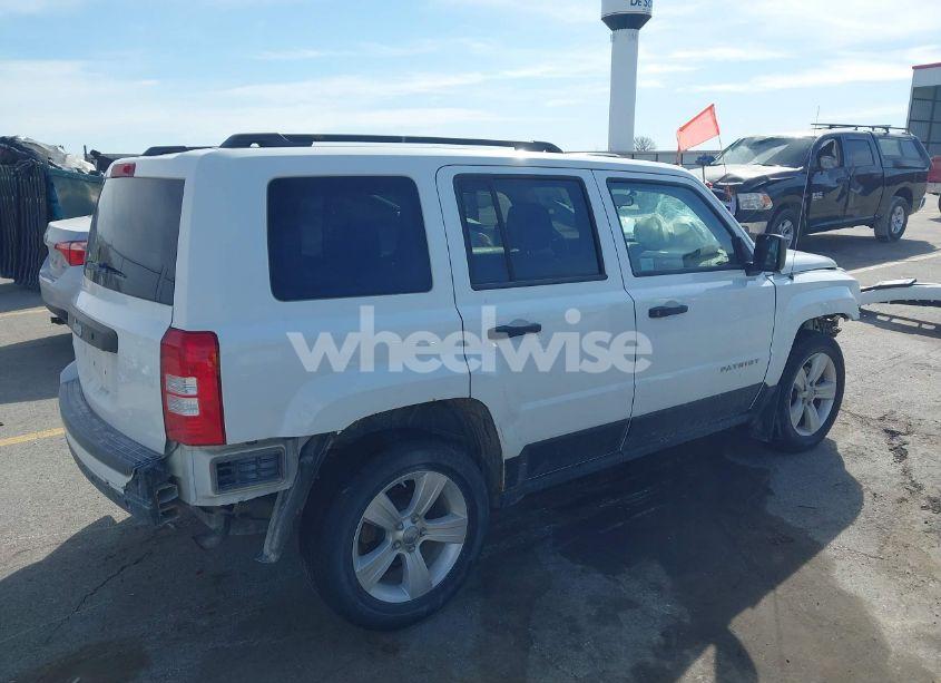 Photo 4 of 2012 Jeep Patriot SPORT (VIN 1C4NJRBB3CD598720)