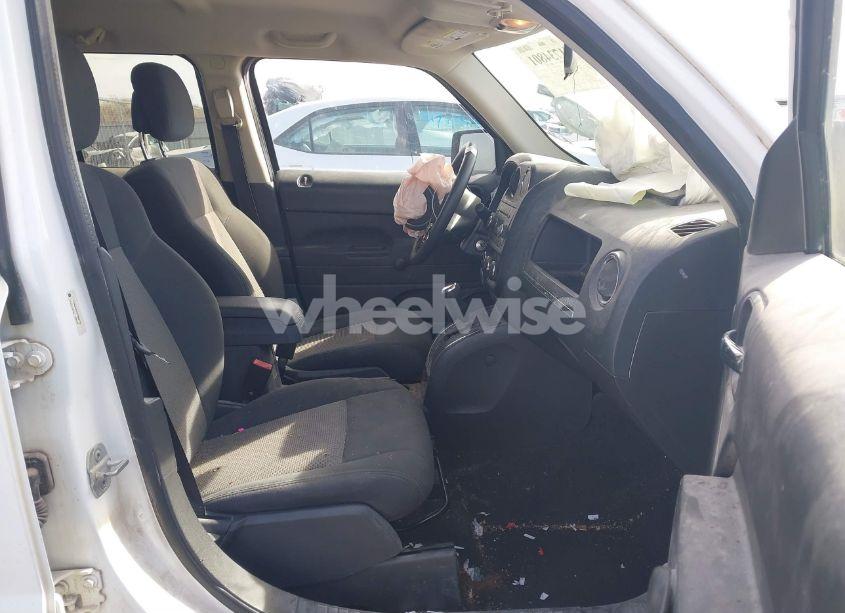 Photo 5 of 2012 Jeep Patriot SPORT (VIN 1C4NJRBB3CD598720)