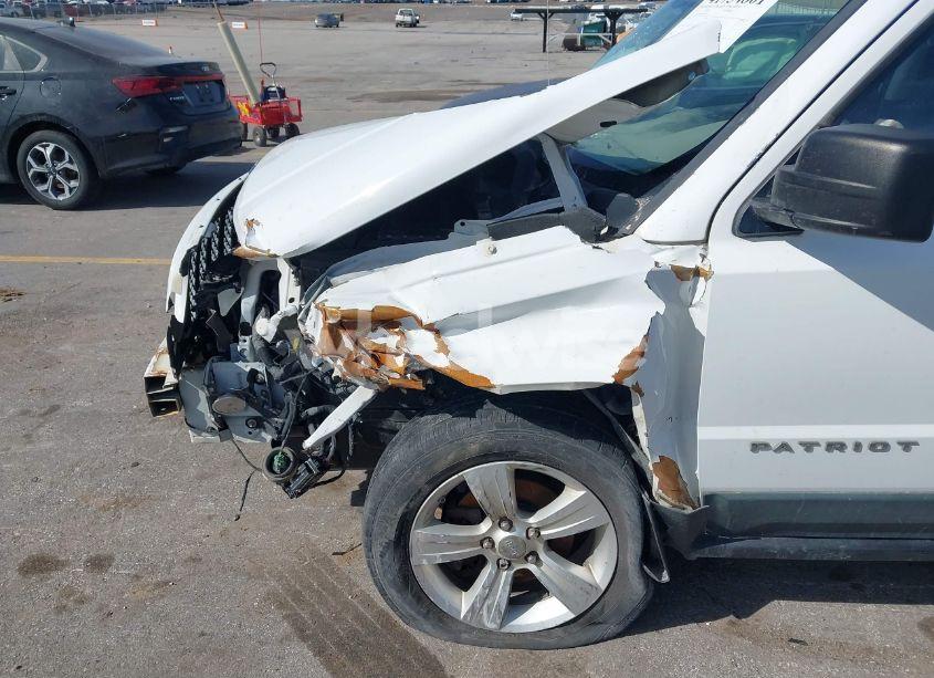 Photo 6 of 2012 Jeep Patriot SPORT (VIN 1C4NJRBB3CD598720)