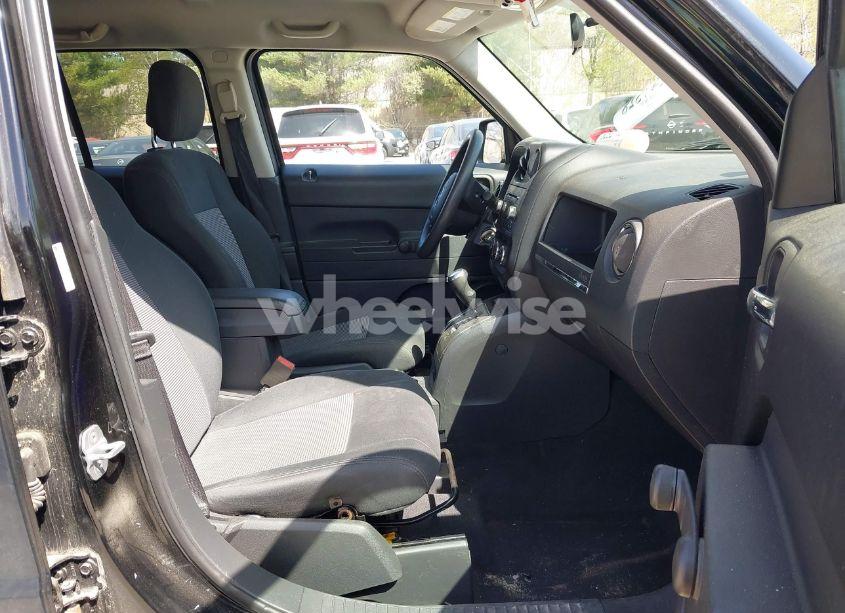 Photo 5 of 2012 Jeep Patriot SPORT (VIN 1C4NJRBB3CD599477)