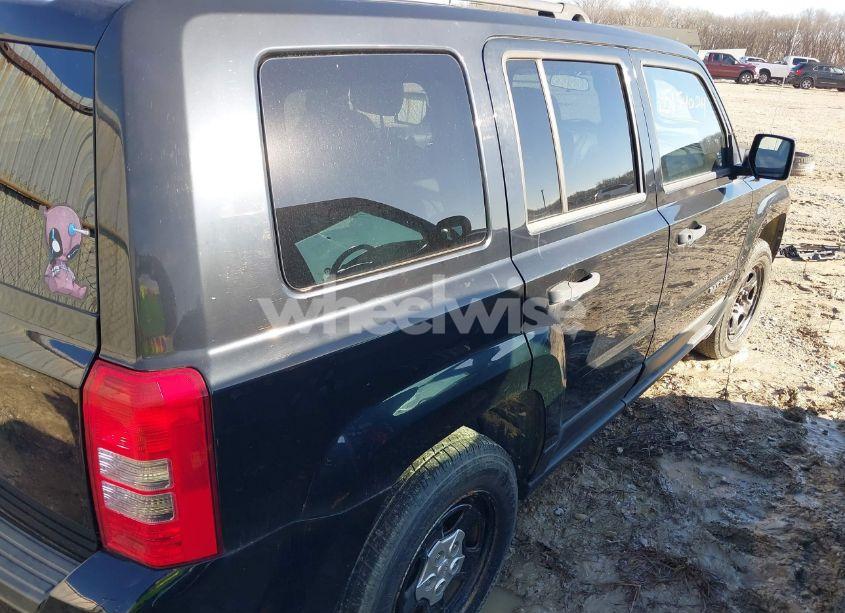 Photo 4 of 2012 Jeep Patriot SPORT (VIN 1C4NJRBB3CD655935)