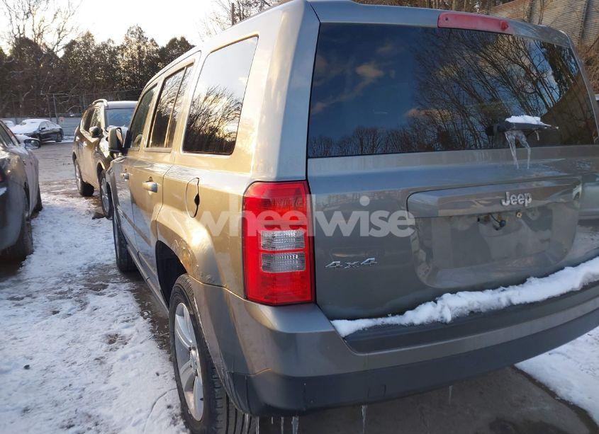 Photo 13 of 2013 Jeep Patriot SPORT (VIN 1C4NJRBB3DD228885)