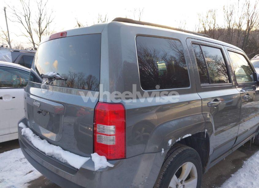 Photo 14 of 2013 Jeep Patriot SPORT (VIN 1C4NJRBB3DD228885)