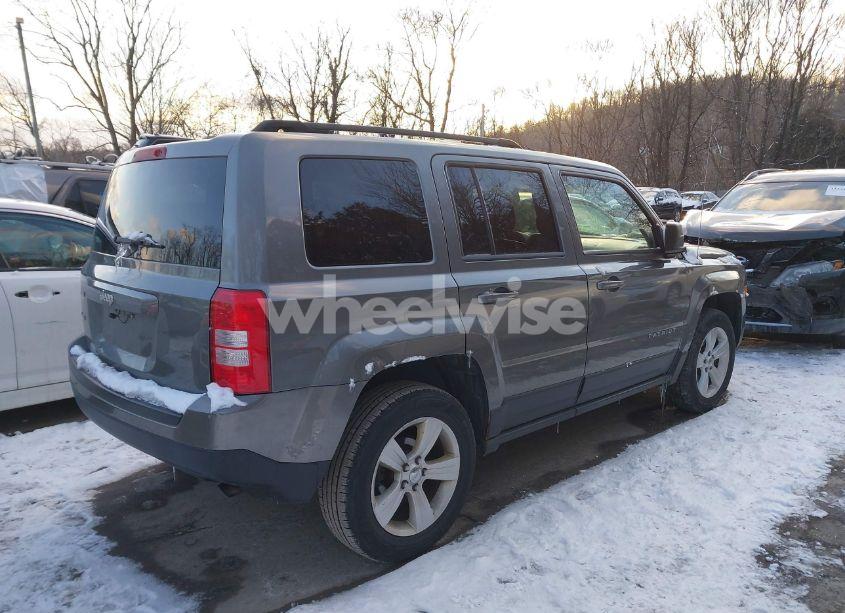 Photo 4 of 2013 Jeep Patriot SPORT (VIN 1C4NJRBB3DD228885)