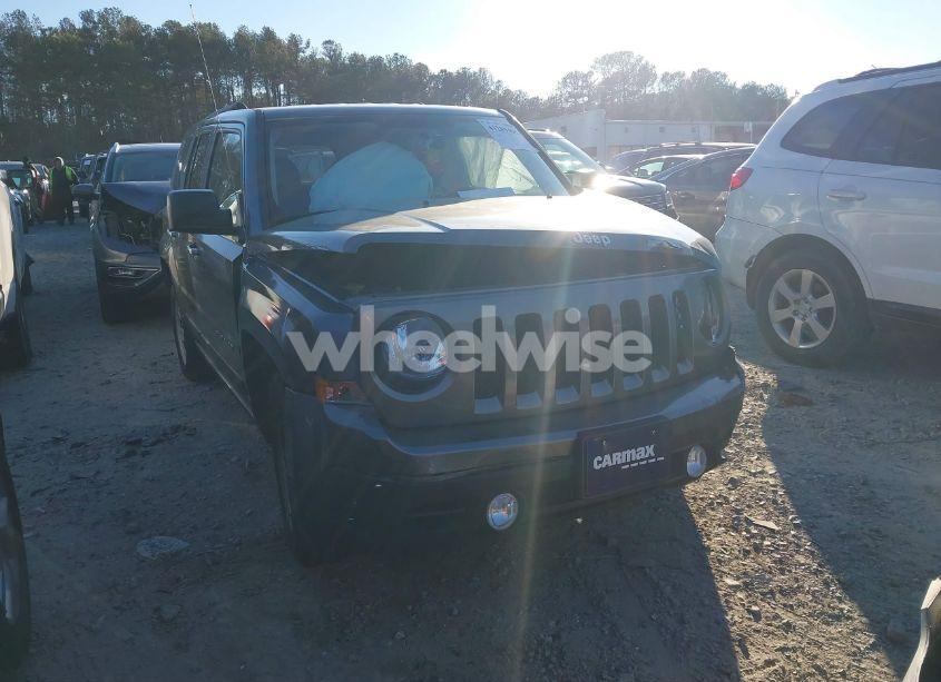 2014 Jeep Patriot SPORT (VIN 1C4NJRBB3ED572704) main photo