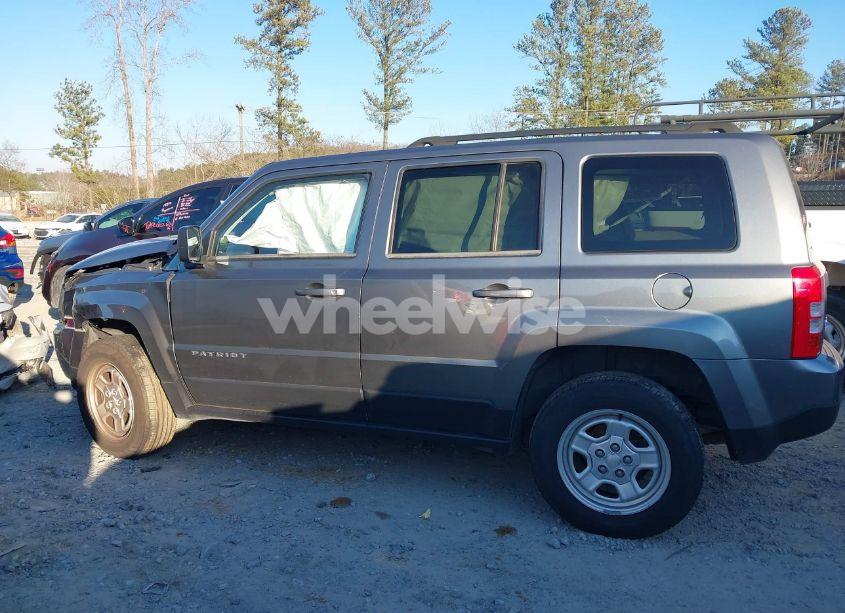 Photo 14 of 2014 Jeep Patriot SPORT (VIN 1C4NJRBB3ED572704)