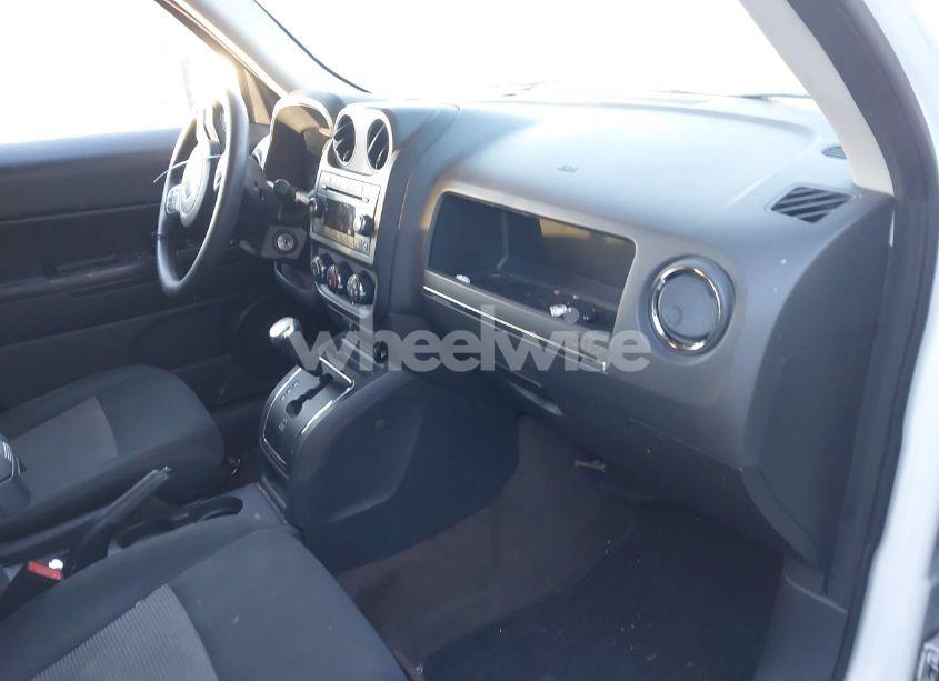 Photo 5 of 2014 Jeep Patriot SPORT (VIN 1C4NJRBB3ED729051)