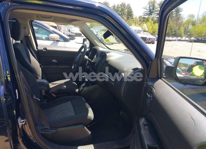 Photo 5 of 2014 Jeep Patriot SPORT (VIN 1C4NJRBB3ED771798)