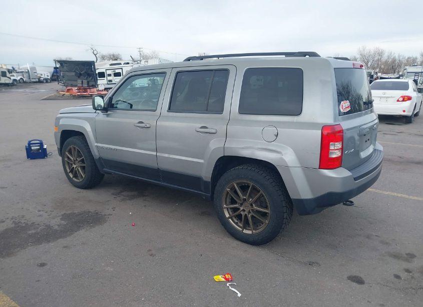 Photo 3 of 2015 Jeep Patriot SPORT (VIN 1C4NJRBB3FD136050)