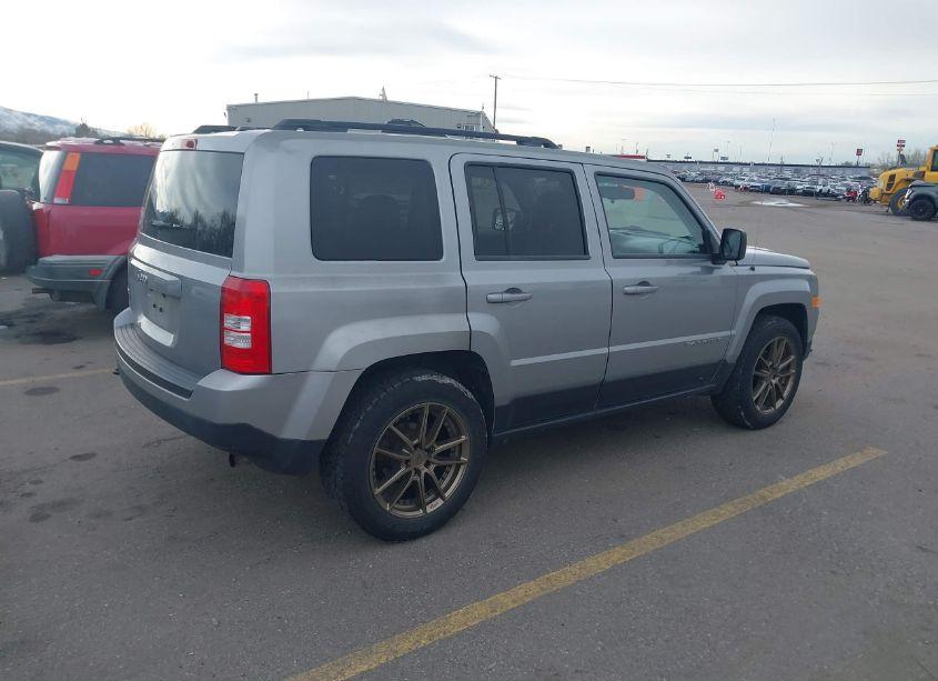 Photo 4 of 2015 Jeep Patriot SPORT (VIN 1C4NJRBB3FD136050)