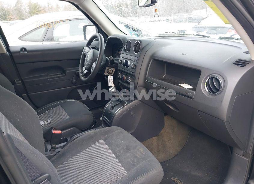 Photo 5 of 2017 Jeep Patriot SPORT 4X4 (VIN 1C4NJRBB3HD155703)