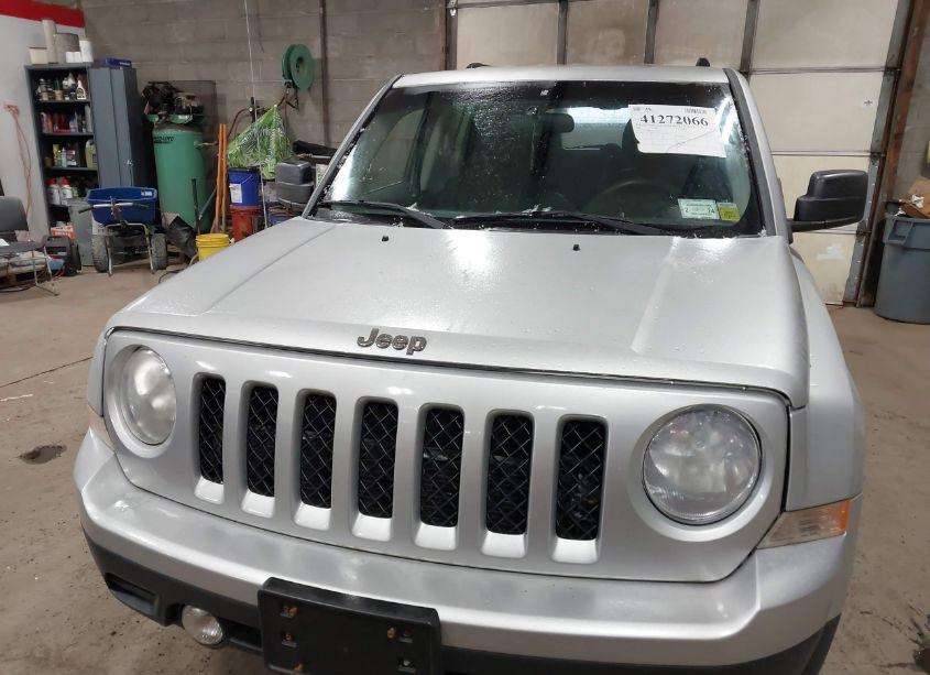 Photo 12 of 2012 Jeep Patriot SPORT (VIN 1C4NJRBB4CD505347)