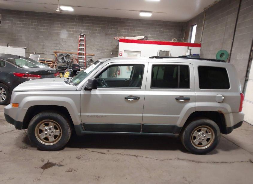 Photo 14 of 2012 Jeep Patriot SPORT (VIN 1C4NJRBB4CD505347)