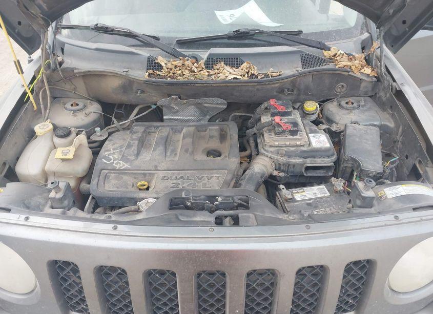 Photo 10 of 2012 Jeep Patriot SPORT (VIN 1C4NJRBB4CD537831)