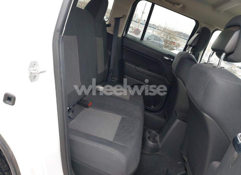 Photo 8 of 2012 Jeep Patriot SPORT (VIN 1C4NJRBB4CD690807)