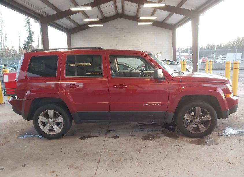 Photo 13 of 2013 Jeep Patriot SPORT (VIN 1C4NJRBB4DD279697)