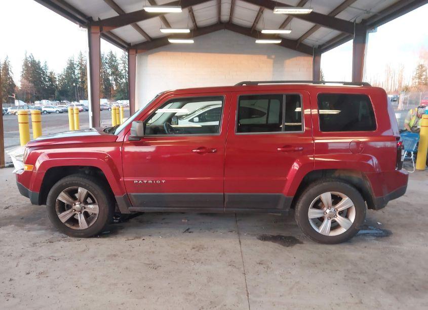 Photo 14 of 2013 Jeep Patriot SPORT (VIN 1C4NJRBB4DD279697)