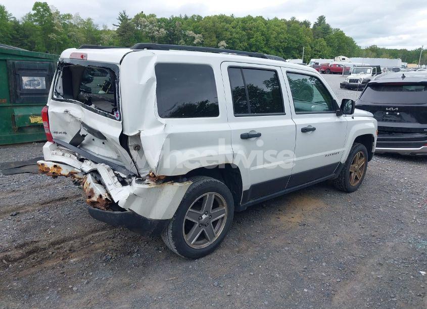 Photo 4 of 2014 Jeep Patriot SPORT (VIN 1C4NJRBB4ED513192)