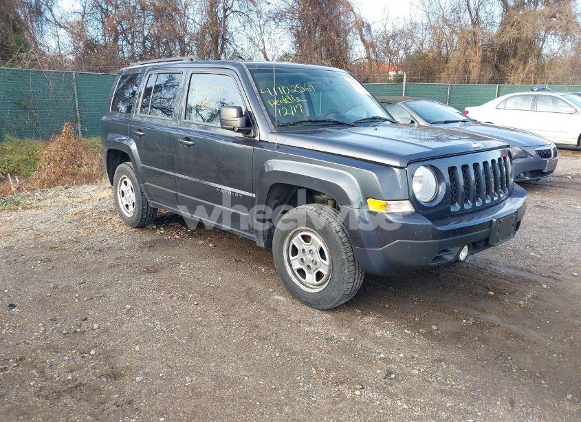 2015 Jeep Patriot SPORT (VIN 1C4NJRBB4FD215999) main photo