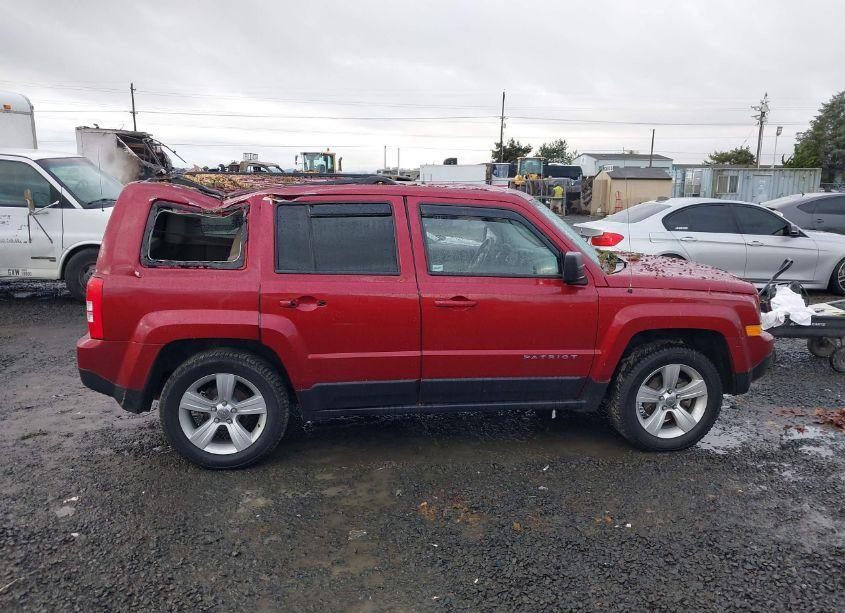 Photo 13 of 2015 Jeep Patriot SPORT (VIN 1C4NJRBB4FD216697)