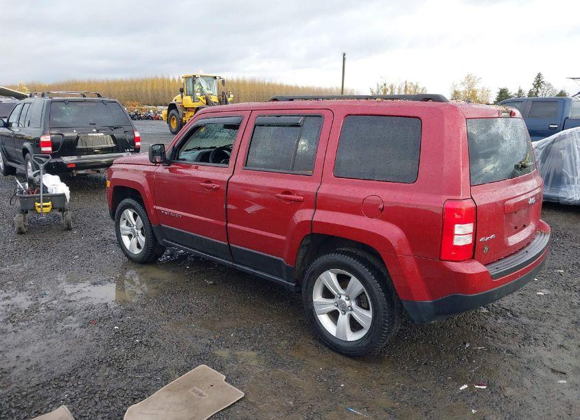 Photo 3 of 2015 Jeep Patriot SPORT (VIN 1C4NJRBB4FD216697)