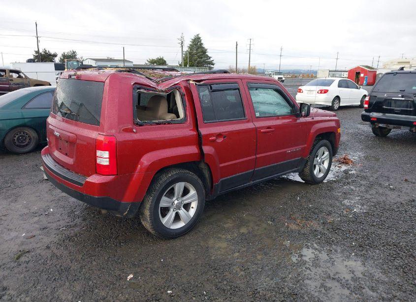 Photo 4 of 2015 Jeep Patriot SPORT (VIN 1C4NJRBB4FD216697)