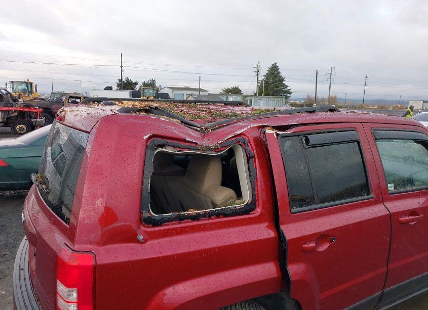 Photo 6 of 2015 Jeep Patriot SPORT (VIN 1C4NJRBB4FD216697)